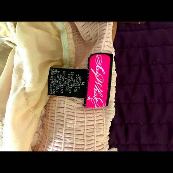 Summer ruffles - Picture 3 of 3